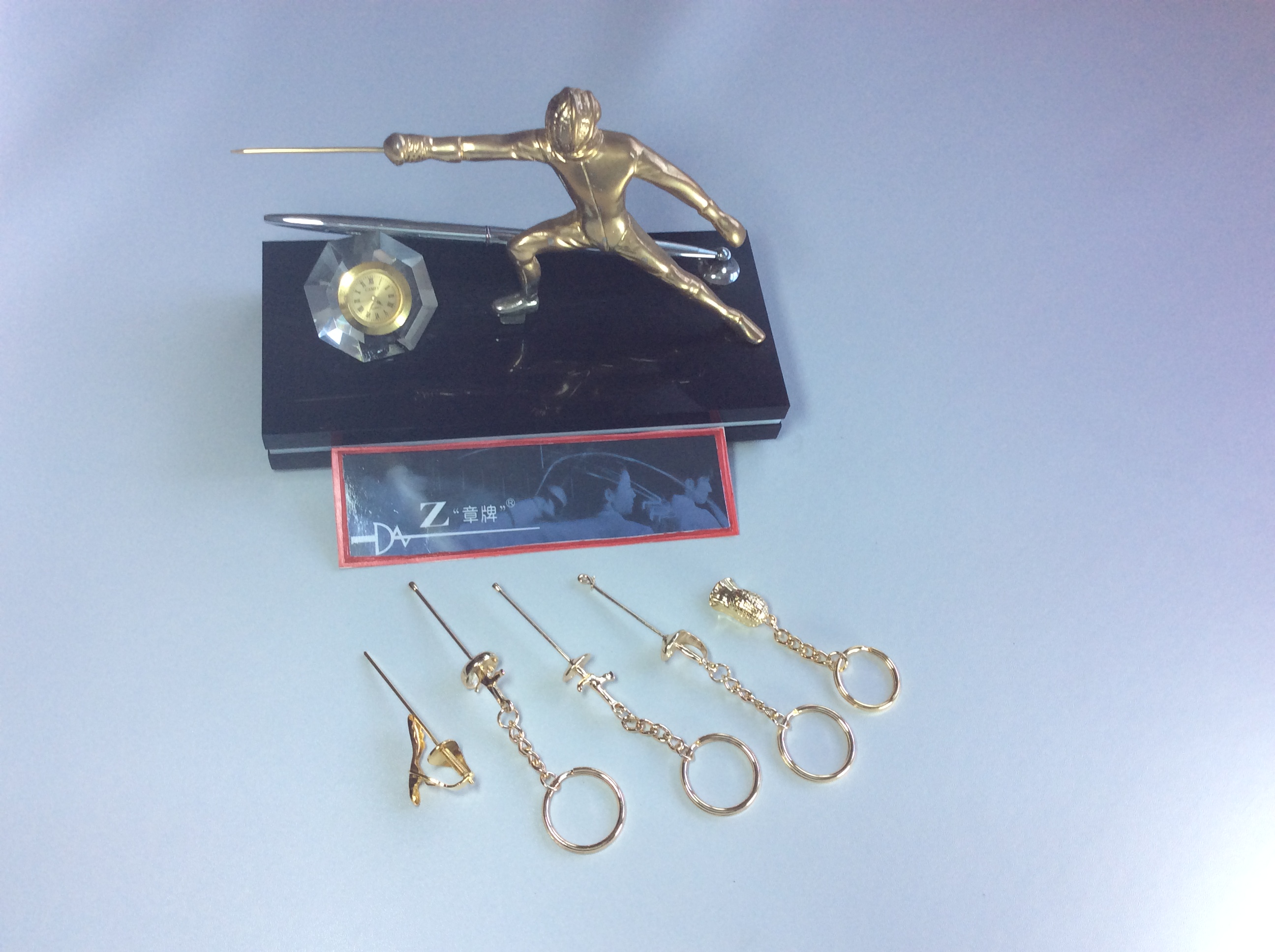 Small gift-the key button 4 groups of one set