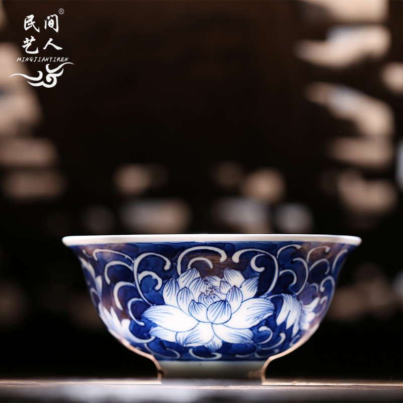 Jingdezhen ceramics small blue and white porcelain teacup kung fu tea masters cup tea cup tea cup by hand