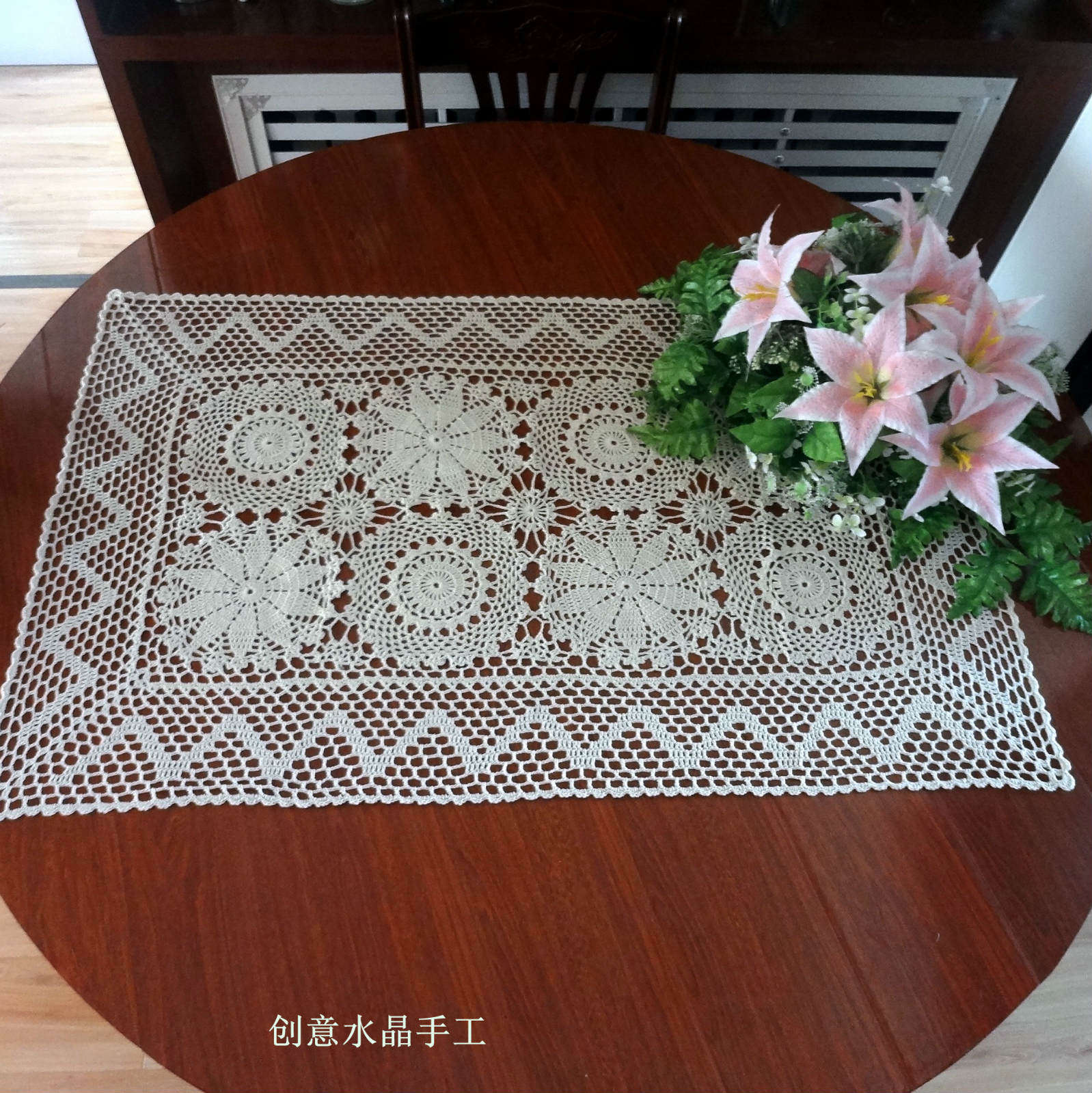 Customized foreign affairs gifts traditional handmade cotton lace thread retro rural hollow tablecloth sofa cushion piano cover towel