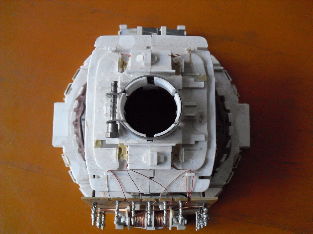 New thick pipe diameter 29 inch Hisense TV deflection coil warranty for one year flat tf29r68n package