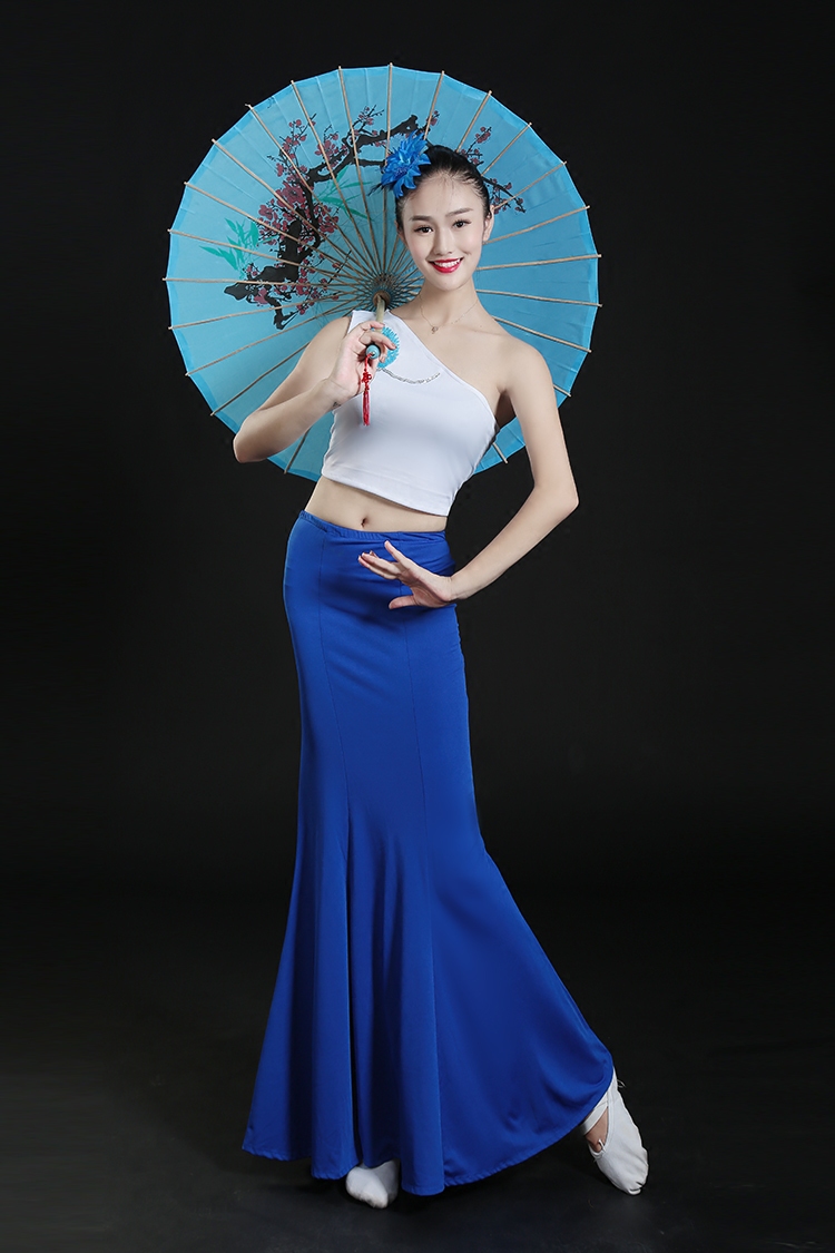 傣族舞蹈演出服装：舞动傣族风情，绽放孔雀之美✨