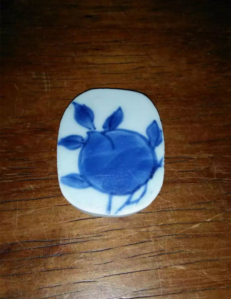 Qing Dynasty Blue Flower Peach Peach-grain flat image symbolizes the long-lived ancient ceramic chip classical accessories hair first-class