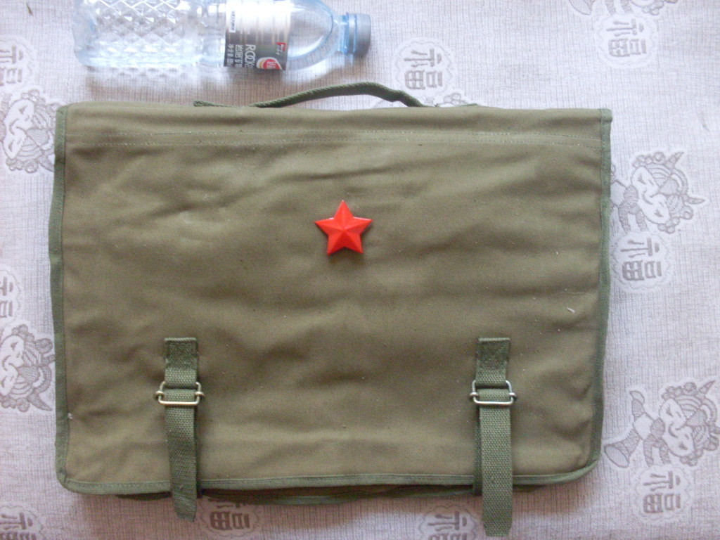 Retired Communications Soldier with Bicycle Newsletter Bag 90s Newsletter Bag sails bunches are sturdy and durable