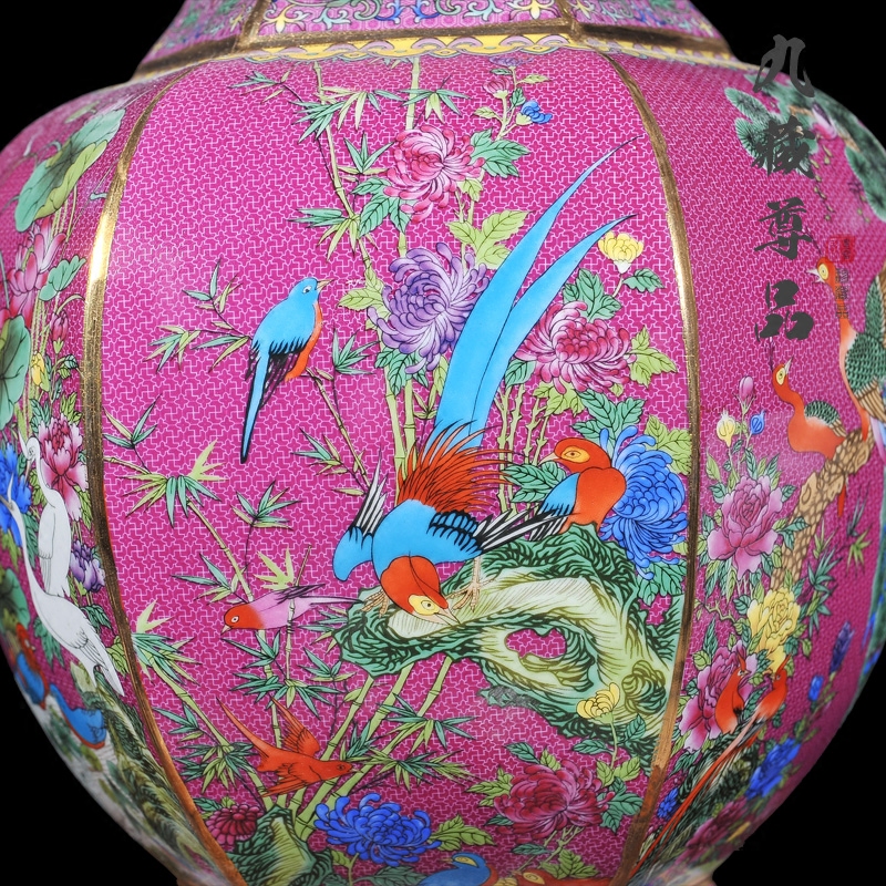 Archaize the qing qianlong jingdezhen ceramics powder enamel vase furnishing articles of Chinese style classical ancient frame collection