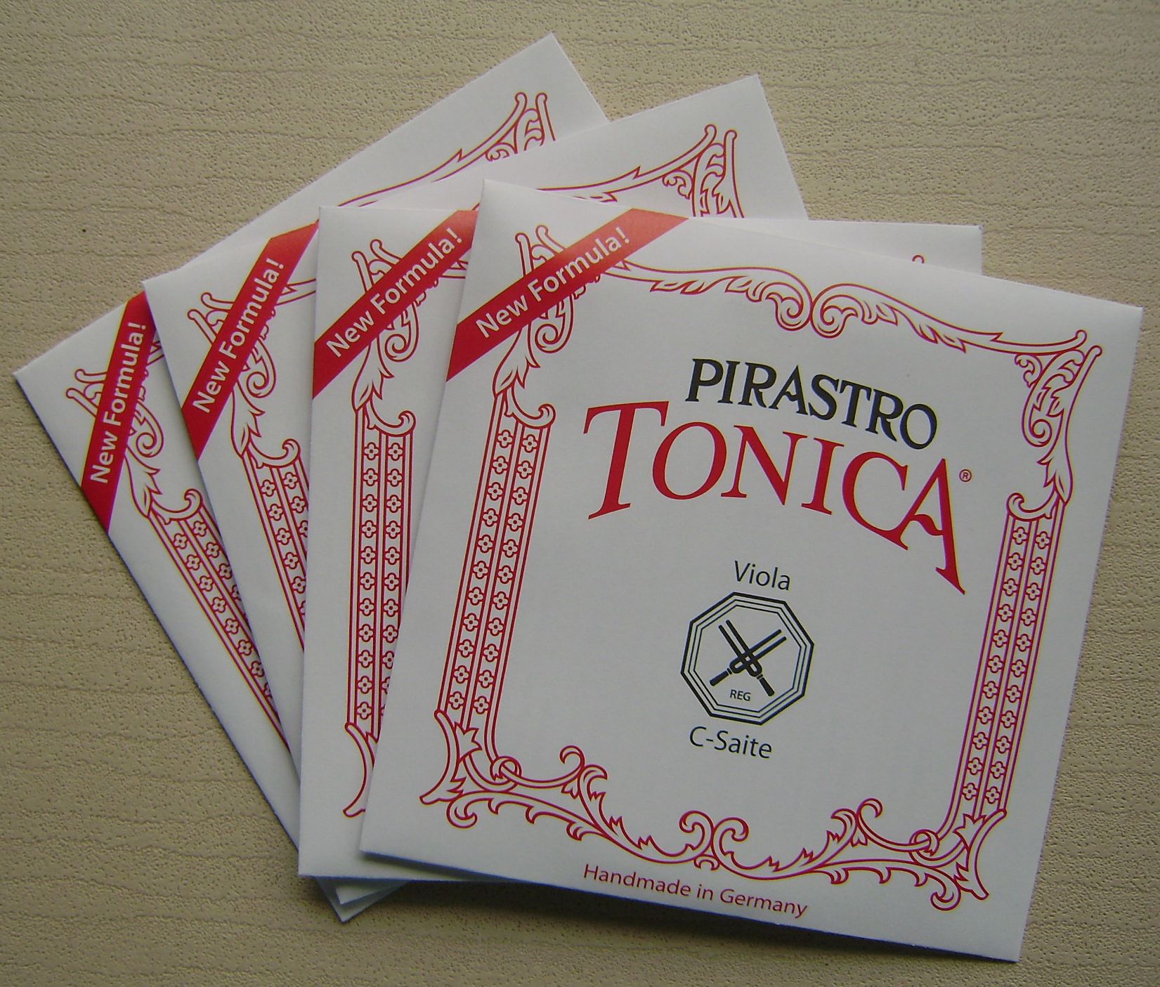 Central violinist Strings Entrusted with strings Germany PIRASTRO Tonica