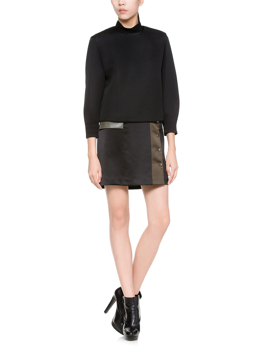 EQ:IQ 黑色圆领七分袖套头上衣