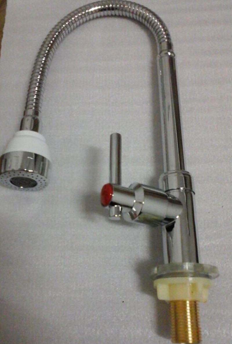 Universal tube tap can be arbitrarily bent towards universal tube with switch water outlet kitchen tap