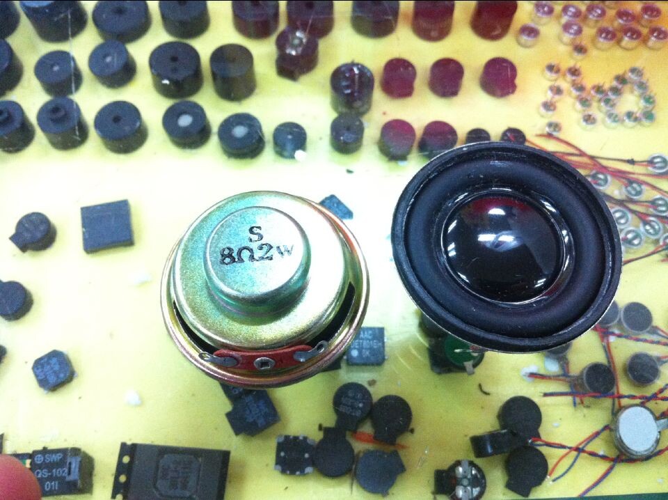 8 euro 2W small horn plug card sound trumpet small horn 8 o2 watt 40mm