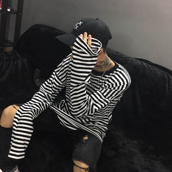 INS studios. 2017男女INS同款 帅炸打底衫百搭条纹长袖