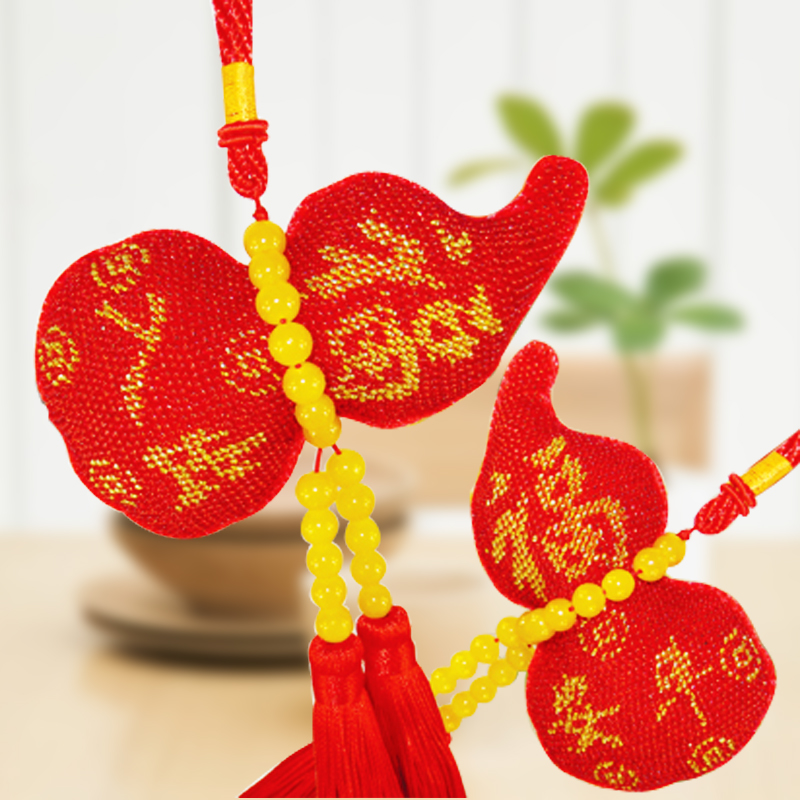 Full bead embroidered cross embroidered car pendant gourd 2022 new hangover access Ping An auto pendant itself embroidered with small pieces