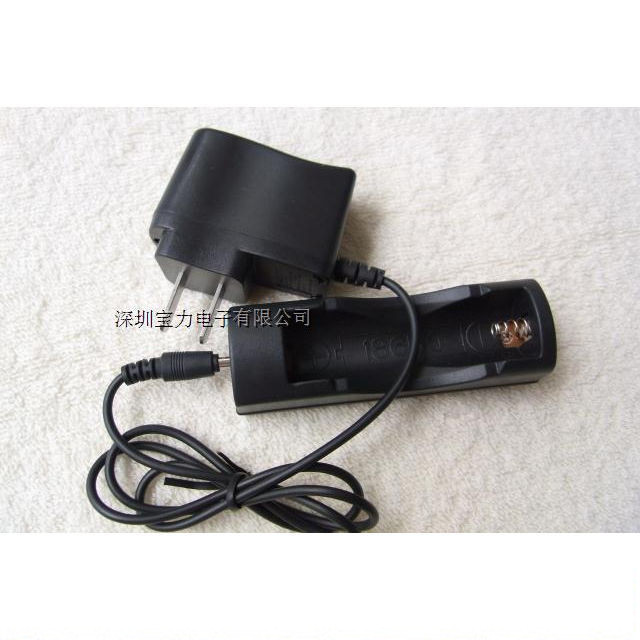 18650 Charging Lithium Battery Charger Battery Seat Power Charging 3 5DC Kou Flashlight Charger