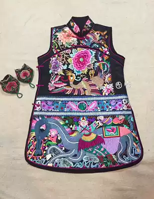 Cloud decoration totem original women's top spring new national style hand-embroidered peony flower seven-button women's clothes