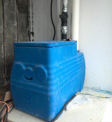 Italy BLUEBOX150G100 imported sewage lifter with electric engineering plastic BLUEBOX150