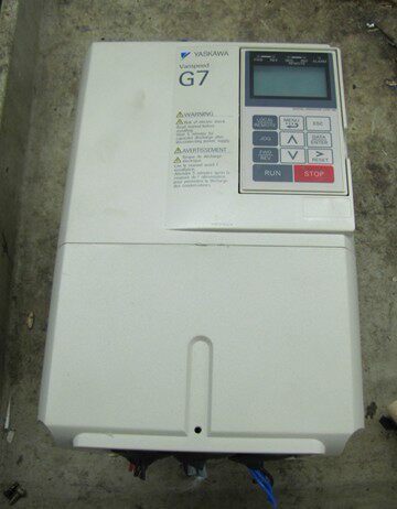 Maintenance CIMR-G7B4185 CIMR-G7B4185 G7B4132 G7B4160 G7B4160 frequency converter repair before repair