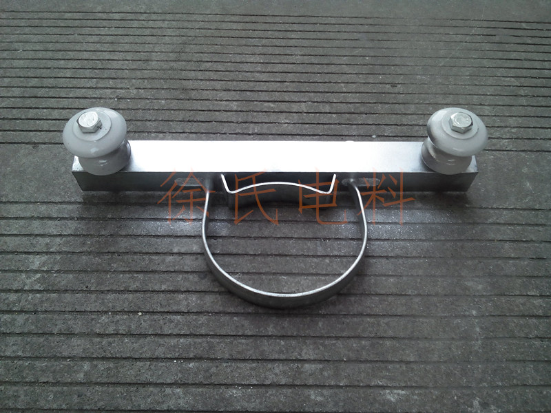 Drilling specials 0 5 m galvanized two-wire cross-arm cable bracket pole cross-arm U-shaped hoop porcelain bottle 7-shaped frame