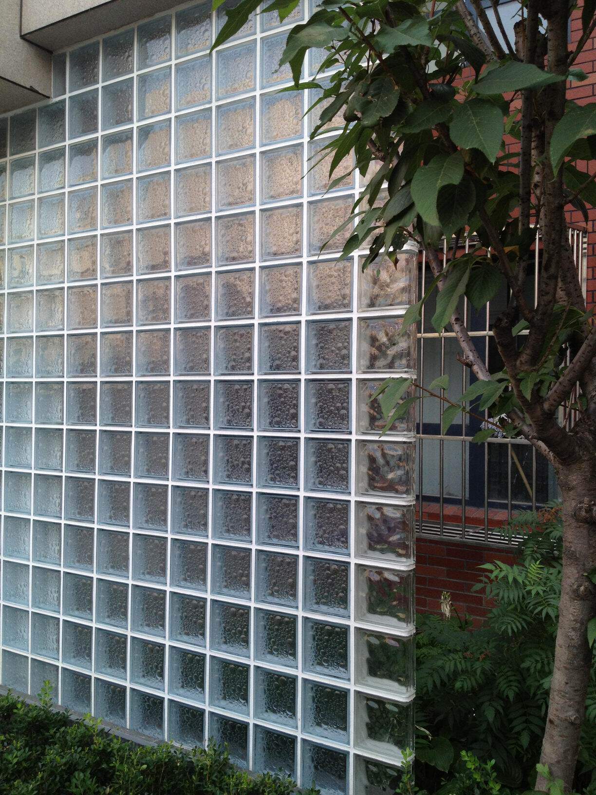 Jinghua glass brick special caulking agent professional team carefully formulated to make the glass brick wall icing on the cake