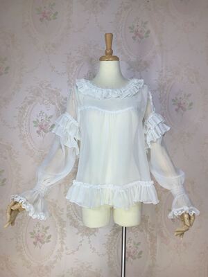 Ilya Spring/Summer Lolita Versatile * Sleeved strapless chiffon Inner shirt *