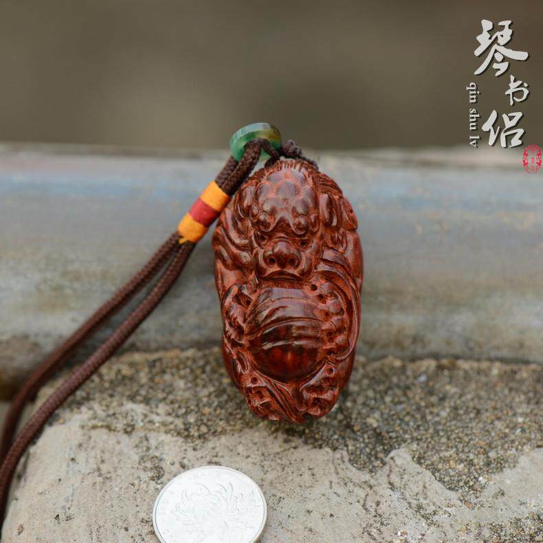 Violin lover India small leaf purple sandalwood Handlebar Piece Wood Carved Pendant Handmade Wood Carving Craft Gift Hem Accessories to Play Pieces