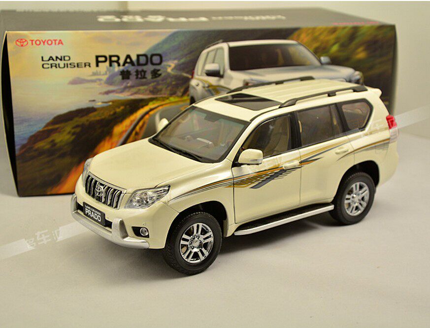 Original factory 1:18 2010 model suitable for Toyota new domineering Prado PARDO white collection