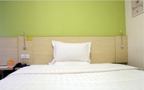 7 Days Hotel Chain Hotel · Xian Big Wild Goose Pagoda History Museum Store Ali exclusive bed room