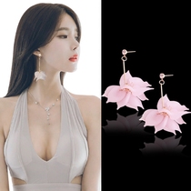 Petal flower earrings day Korean fairy temperament sweet girl earrings Mori Super fairy matte maple leaf earrings