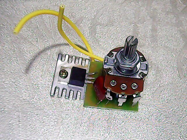 Thermoregulation switch dimming open light power regulator 0-300W