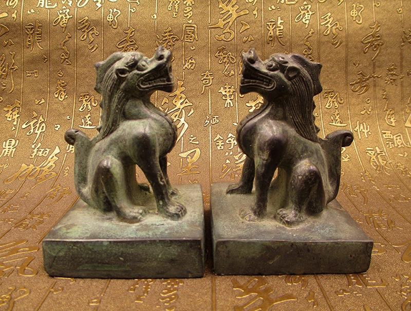 Imitation Ancient Pure Bronze Seal Pendulum with Ming and Qing Bronze-Seal of the Great General Longprint Beast Town Paper Wenfang Supplies Ancient Play collection