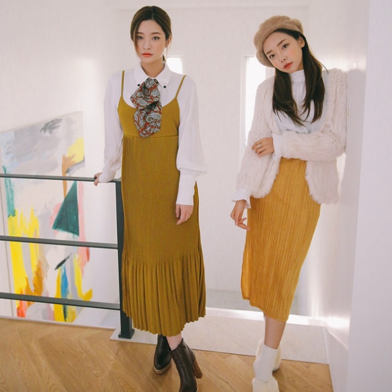 韩国stylenanda官方正品 时尚纯色风琴褶吊带裙-芥末黄色