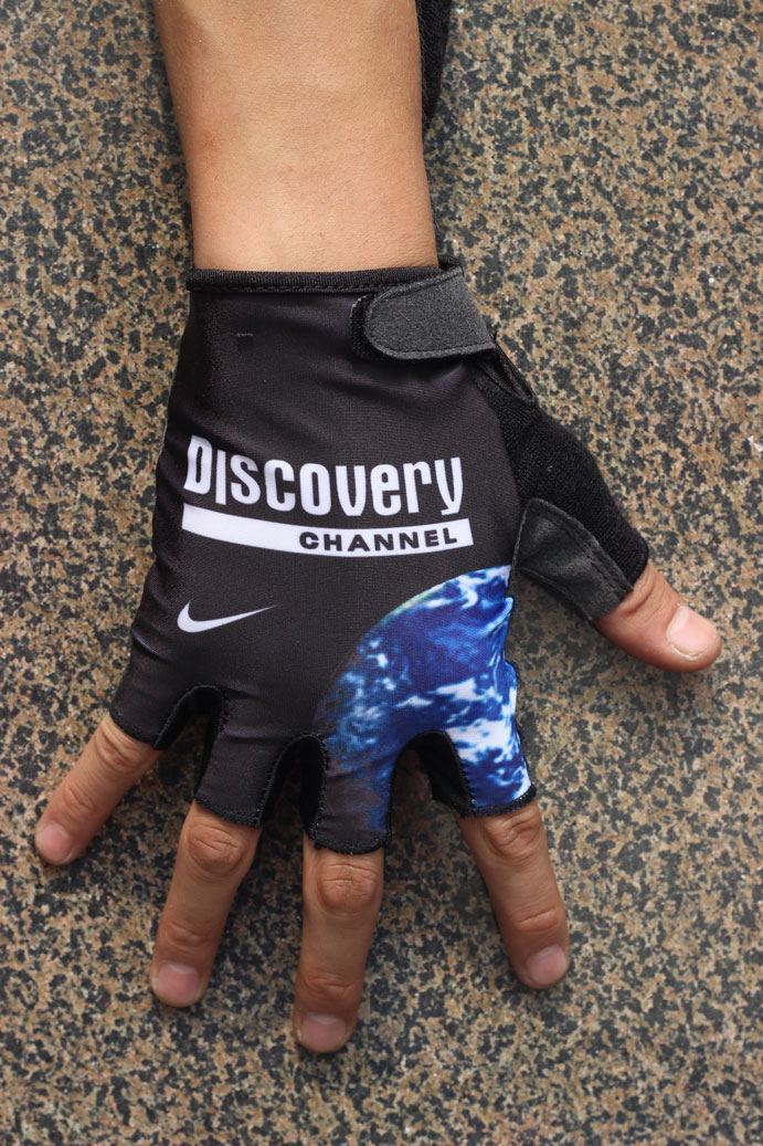 2018 Tour France Cycling Team DISCOVERY explores cycling semifinger gloves