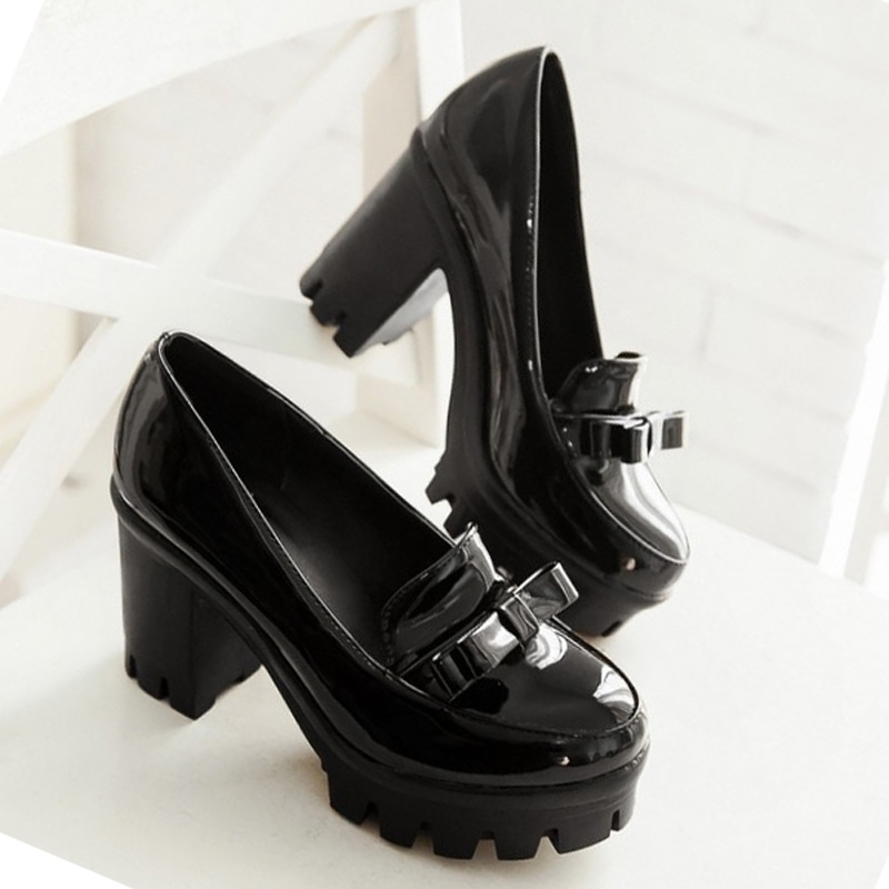 Universal bright patent leather large size pseudo-mother cos shoes thick high-heeled shoes cd cross-dressing women's clothing gangster supplies Lolita