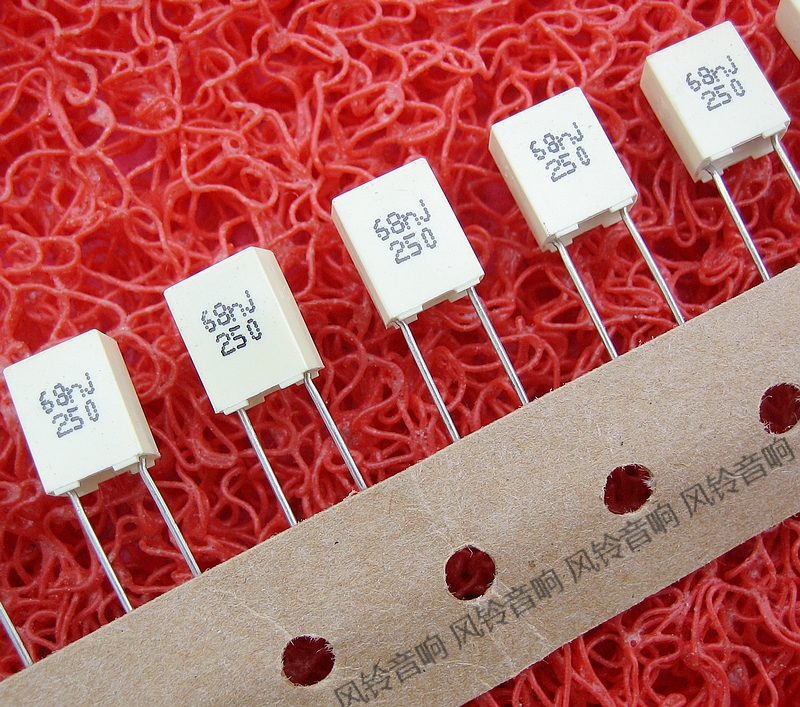 AV Italy R82 0 068uf 250v 68n 683 68nf copper foot film capacitor