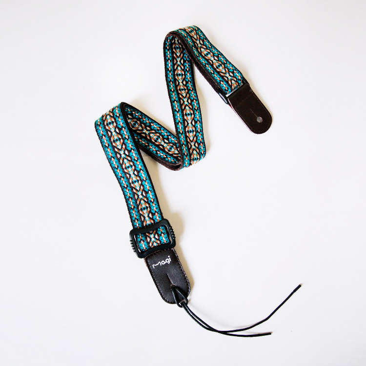 Magi Yuqueri Hawaiian small guitar Ukrili ethnic holding baby bag blue shoulder strap peaches paparazzi