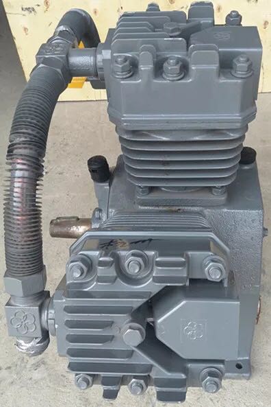 Red five-ring piston air compressor head HW10007 head assembly
