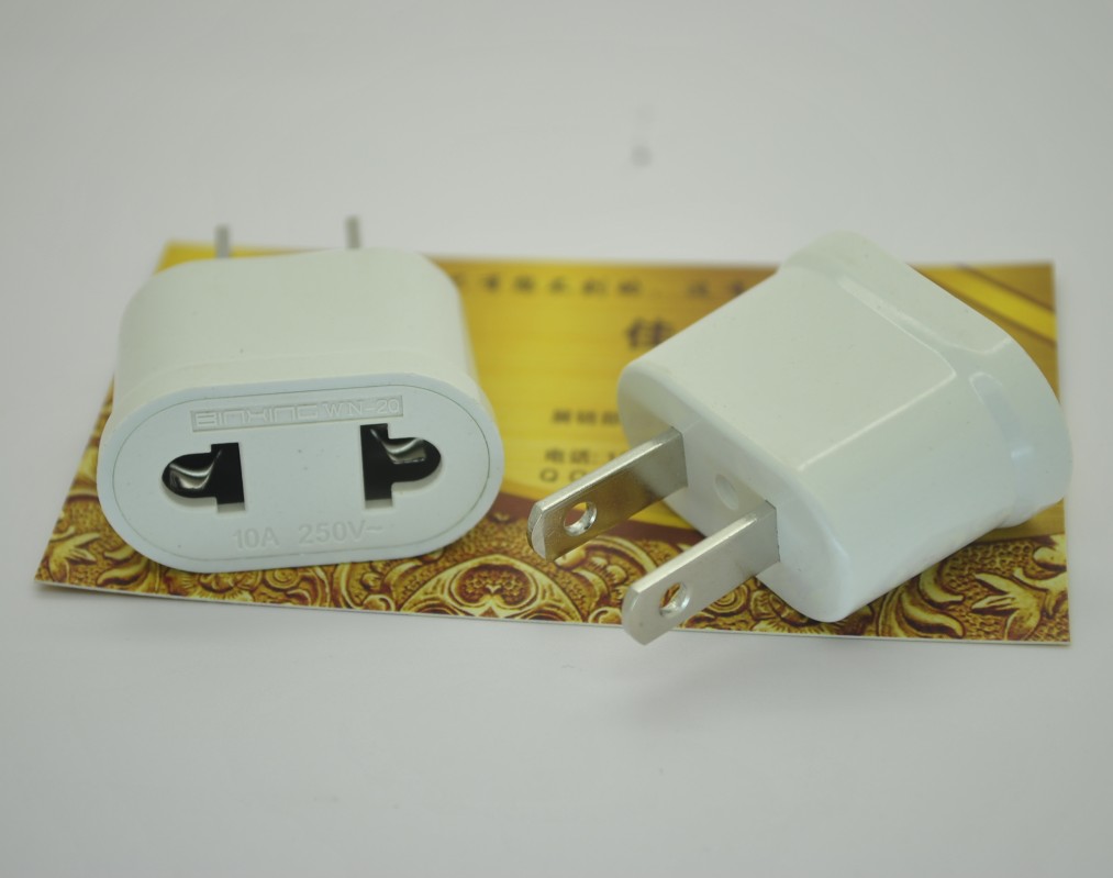 Two-round European gauge Korean version of mobile phone flat appliance plug to domestic use national standard two flat foot power supply converter
