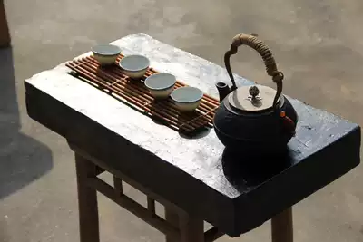 Just received the Qing Dynasty with the old gold bricks and Beijing bricks to make the tea table dry bubble table first-class can also be set up with tea ceremony