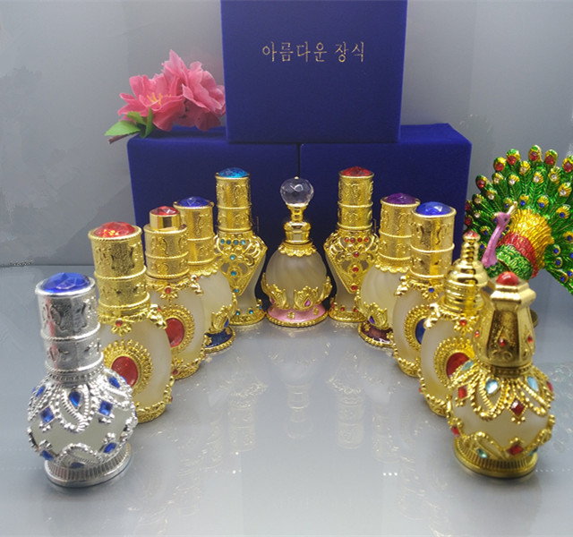 Korean semi-permanent color material bottle essential oil empty bottle cosmetic sub-bottling embroidery color material box spot