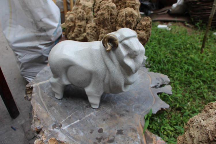 White Porcelain Sheep Ceramic Sheep Ornament Zodiac Sheep Town House Lucky Sheep Open Porcelain Sheep Zibo Boshan Meitao