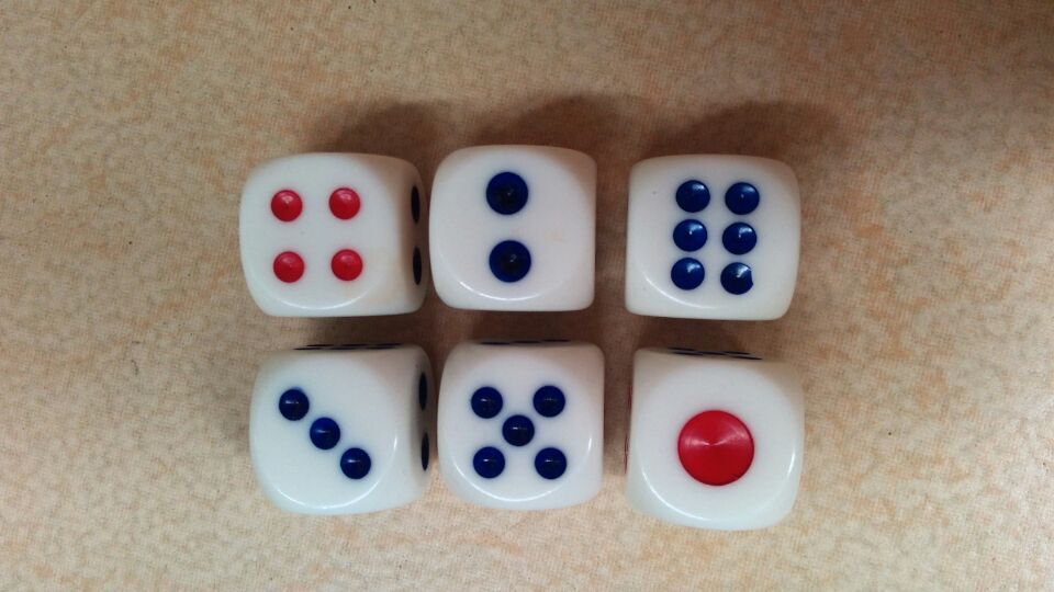 Advanced organic material 20mm dice (1 point is a big red point) (6 20 yuan)