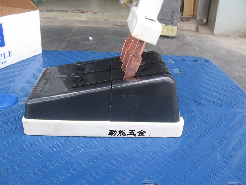 Old type brake knife switch 220V60AHK2-60 2 open type load brake knife HK2-15 3 three-phase HK2-30 