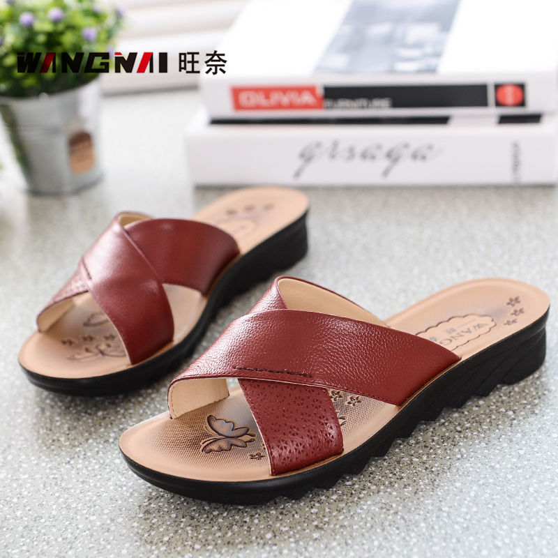 Mother sandals and slippers women's summer leather soft bottom flat bottom middle-aged and elderly women's shoes large size elderly mother sandals and slippers for the elderly