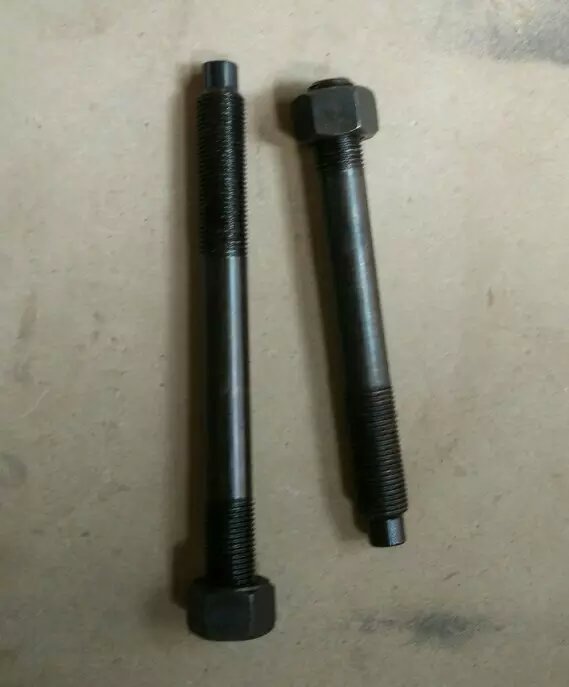 Jiangdong 28 Jianghuai 32 single cylinder 25 diesel engine 1115 cylinder head cylinder head screw tractor accessories