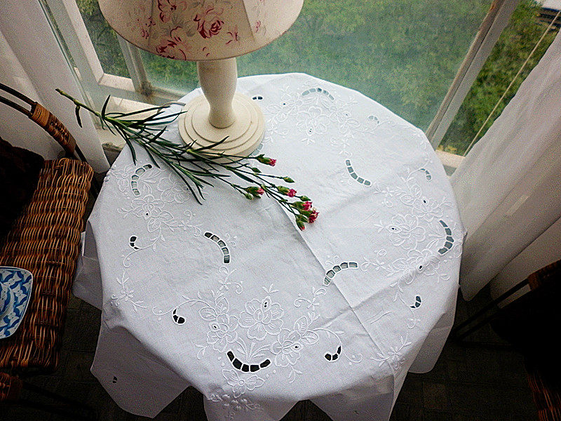 Handmade embroidered three-dimensional grape embroidered hollow embroidered tablecloths table cloth table cloth cover towels with round hand embroidered cloth art