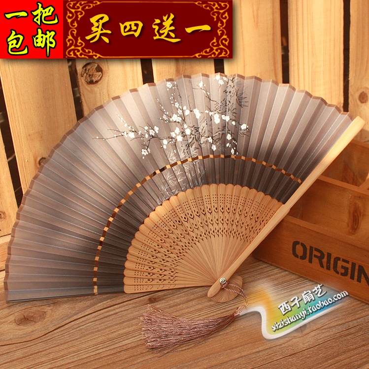 New folding fan special price Mayflower genuine silk female fan Chinese hand painted female-style folding fan craft fan gift fan