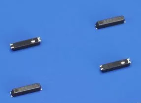 ETDE 32 768k tuning fork column 1 * 7mm Crystal Taiwan Hongxing hosonic Crystal 12 5PF