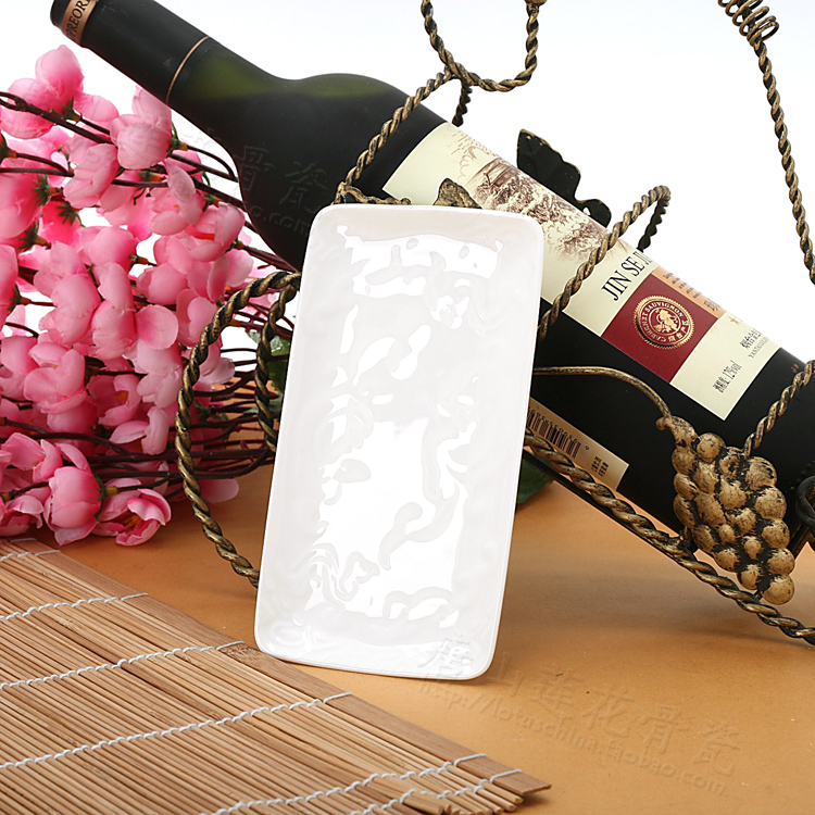 Rectangular dragon pattern towel disc Tangshan pure white bone porcelain embossed dragon tattoox fine upscale bone porcelain ceramic through