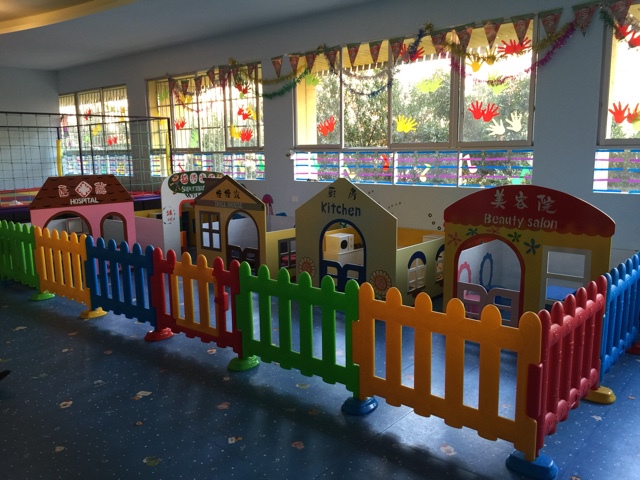 Kindergarten Playhouse, Pretend Play House, Beauty Salon, Supermarket, Hospital, Children's Playhouse Area