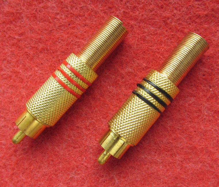 The early production of RCA gold-plated signal plug (Lotus plug) can be installed with a diameter of 7mm signal wire