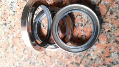 Various types of screw machine air compressor shaft seal Compressor shaft seal 76 2*100*12 