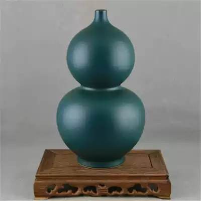 Qing Yongzheng peacock green monochromatic glaze gourd bottle Jingdezhen high-end antique porcelain collection antique ornaments