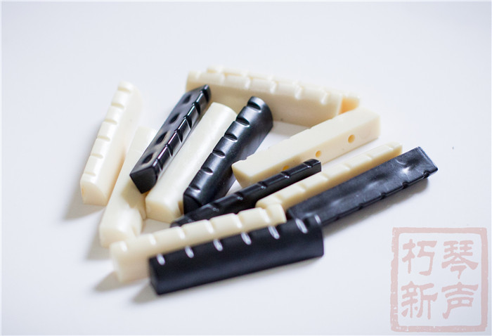 Alice Folk Guitar Pillow Qin Bridge Electric Case Chamber Guitar Upper Pillow Black White